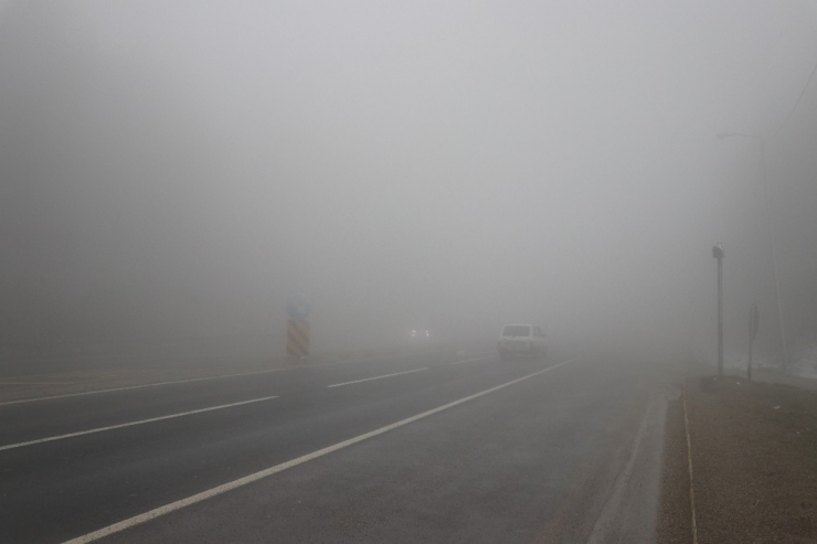 Bolu Dağı’nda Yoğun Sis Etkili Oluyor