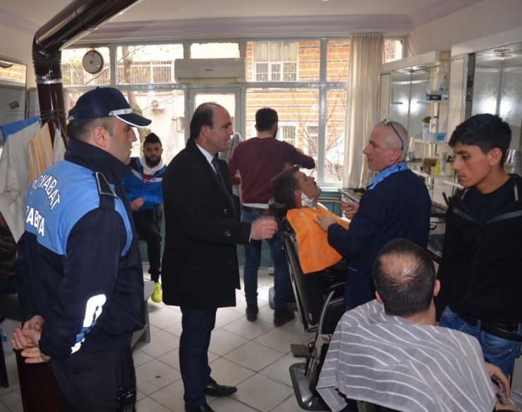 Boyabat Belediyesi Zabıta Ekipleri Berberleri Bilgilendirdi