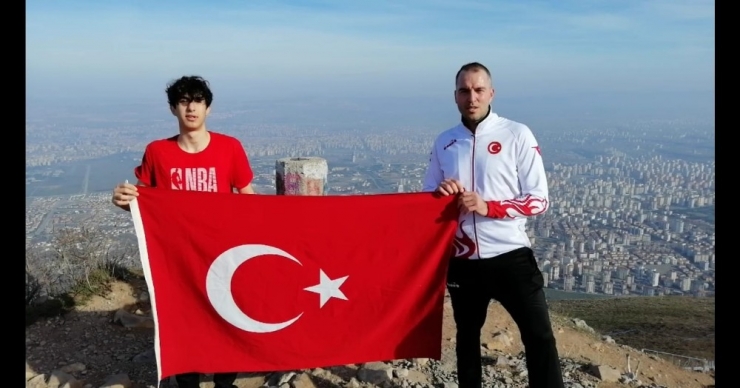 Hasketbol Genclik Ve Spor Kulübünden Çanakkale Zaferi Ve Şehitleri Anma Tırmanışı