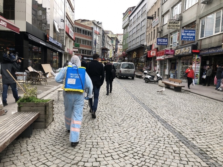 İstanbul’da Berberlerde Korona Virüse Karşı Dezenfekte Çalışması