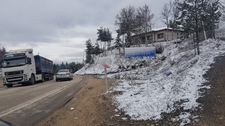 Karabük’te Yüksek Kesimler Beyaz Örtüye Büründü