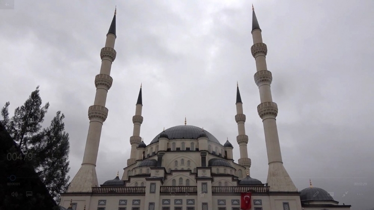 Kırıkkale’deki Camilerden ’Lütfen Evde Namaz Kılınız’ Anonsu