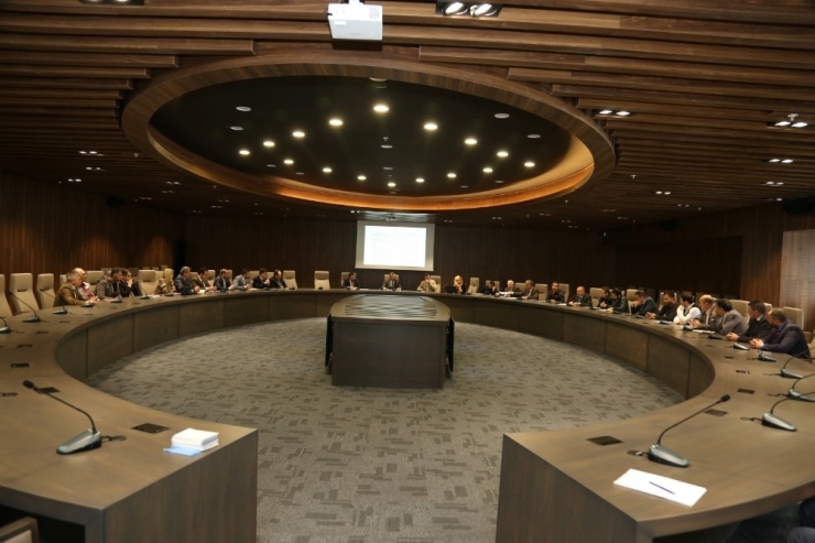 Kocaeli’de Koronavirüs Nedeni İle Kriz Masası Kuruldu