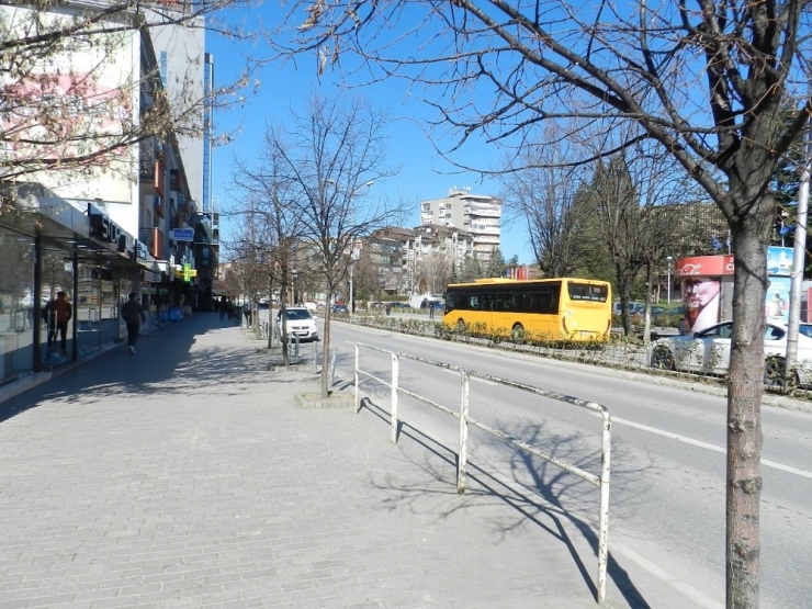 Kosova’da Virüs Nedeniyle Acil Durum İlan Edildi