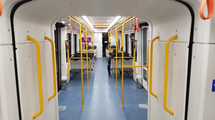 Bursa’da Hayat Durdu...toplu Ulaşım Araçları Bomboş