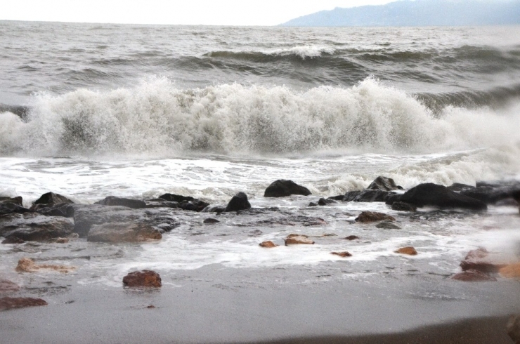 Fatsa’da Dev Dalgalar