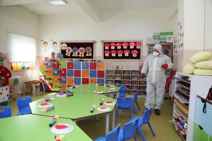 Şahinbey Belediyesi Dezenfekte Çalışmalarını Sürdürüyor