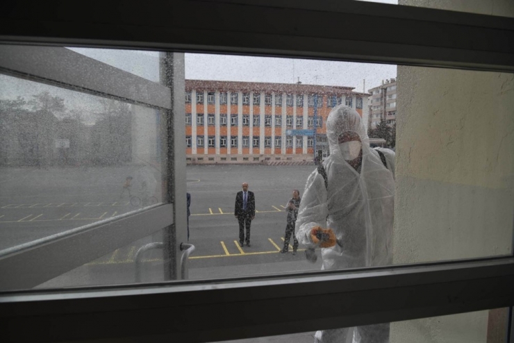 Selçuklu’da Koronavirüsle Mücadele Mesaisi Devam Ediyor