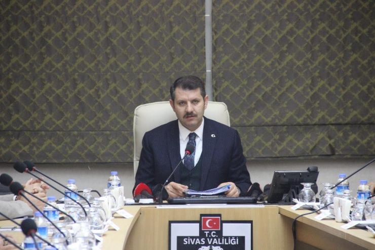 Sivas’a İnmesi Beklenen Umre Yolcularını Taşıyan Uçak Isparta’ya Yönlendirildi