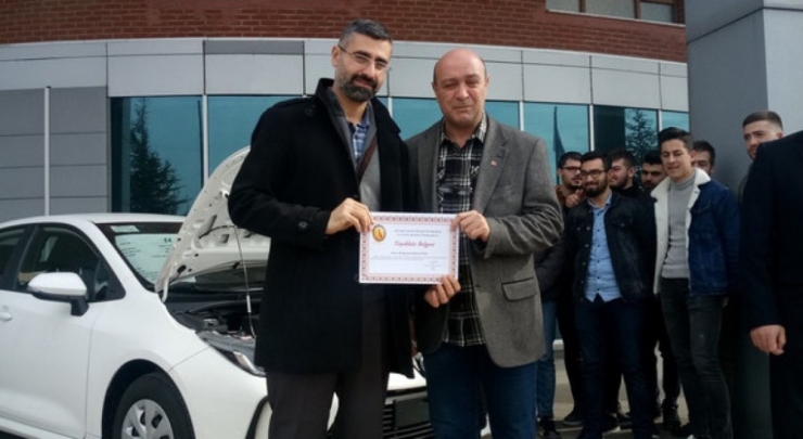 Tavşanlı Myo’ya Hibrit Otomobil Bağışı