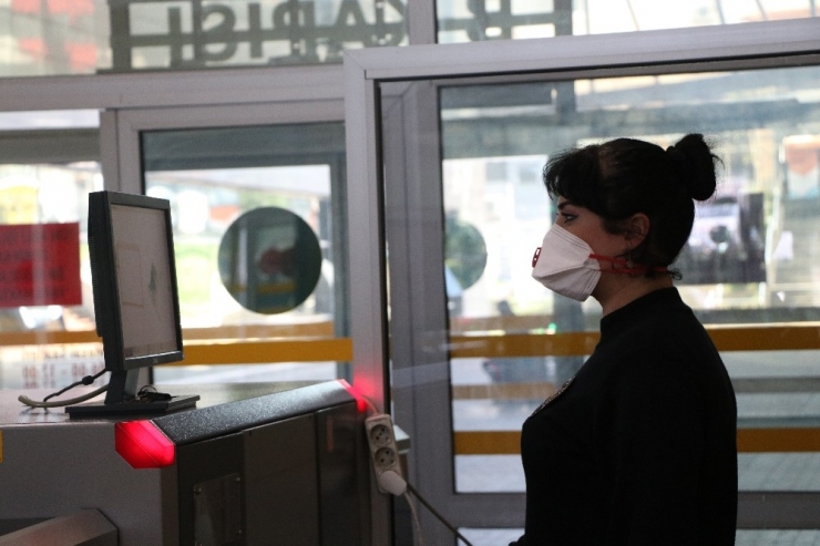 Mersin Adliyesinde Korona Virüsü Sakinliği