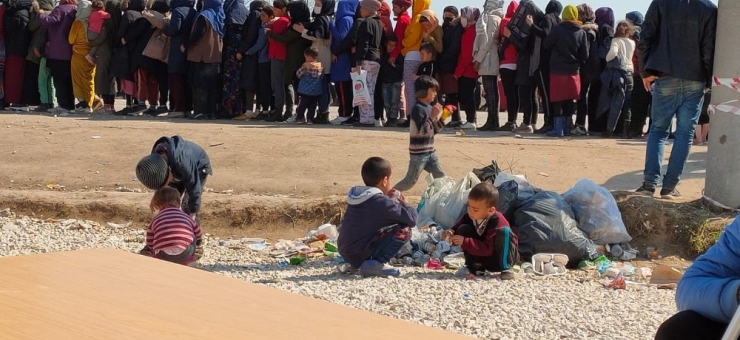 8 Bin Mültecinin Tampon Bölgede 18 Gündür Bekleyişi Sürüyor