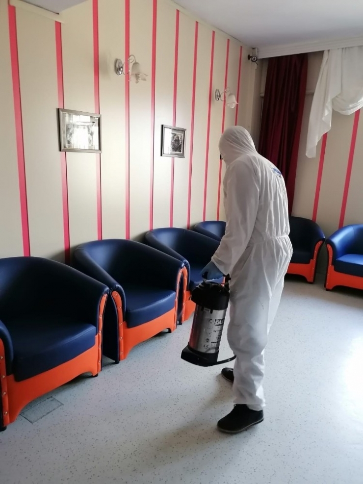 Müdürlükler Dezenfekte Ediliyor