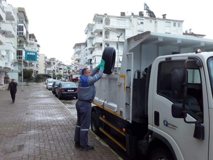 Finike’de Atık Lastikler Geri Dönüşüme Kazandırıldı