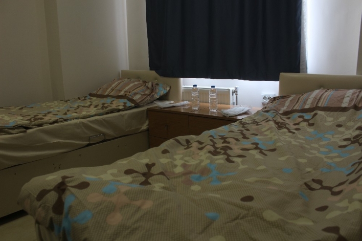 Avrupa’dan Gelecek Vatandaşlar İçin Karantinada Kalacağı Yurt Odaları Görüntülendi