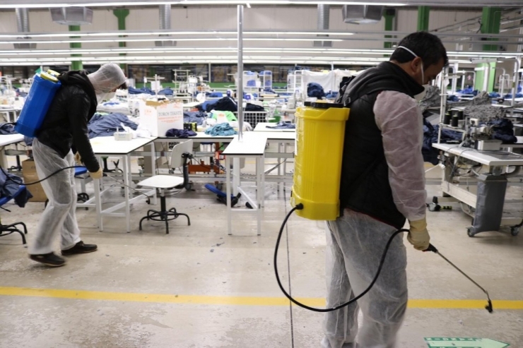 Osb’deki Fabrikalar Dezenfekte Edildi