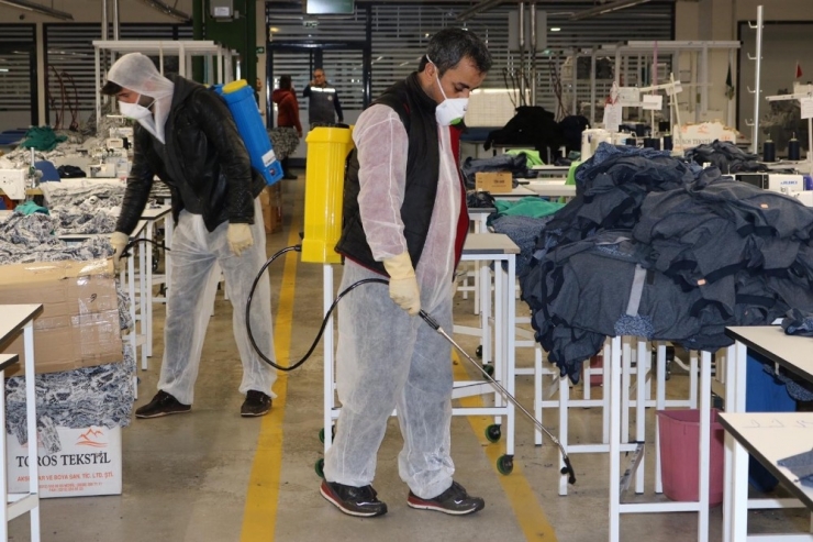 Osb’deki Fabrikalar Dezenfekte Edildi