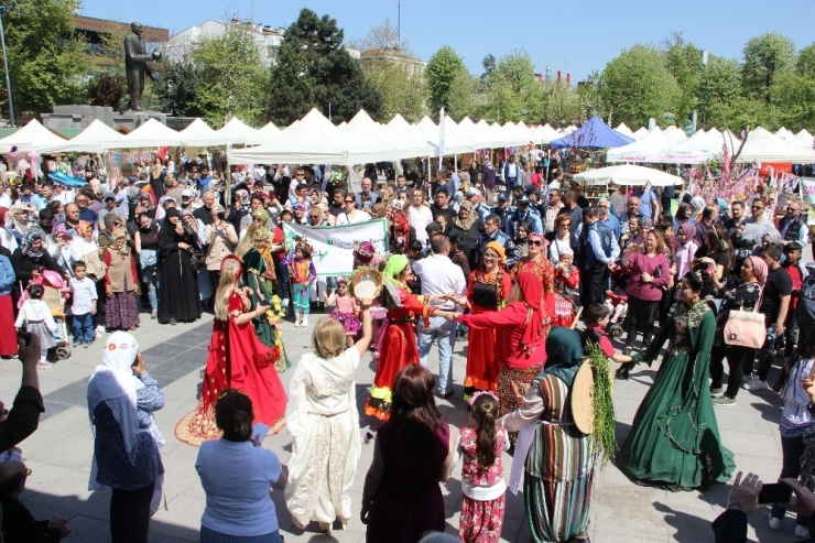 Festival İleri Bir Tarihe Ertelendi