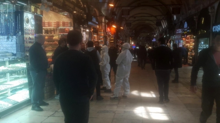 Sağlık Müdürlüğü Ekipleri Kapalıçarşı Esnafını Sağlık Kontrolünden Geçiriyor