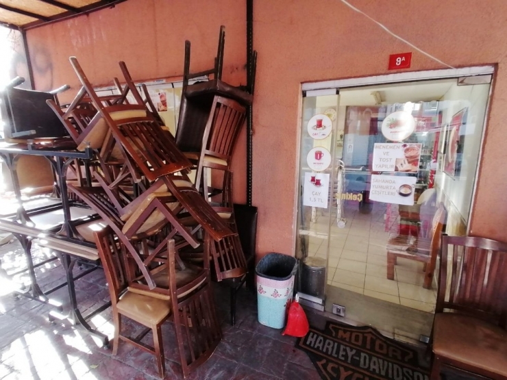 Korona Virüs Nedeniyle İstanbul’un Caddeleri Boş Kaldı