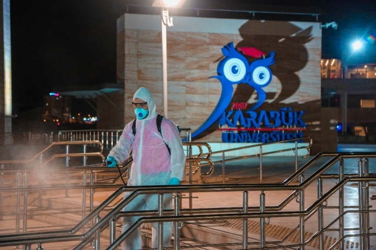 Üniversitede "Korona Virüsü" Temizliği Sürüyor