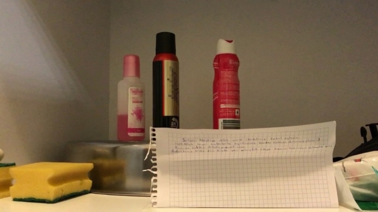 Yurttan Çıkan Üniversite Öğrencisinden Duygulandıran Not