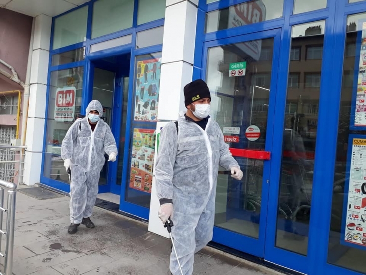 Devrekani’de Dezenfekte Çalışmalarını Sürdürüyor