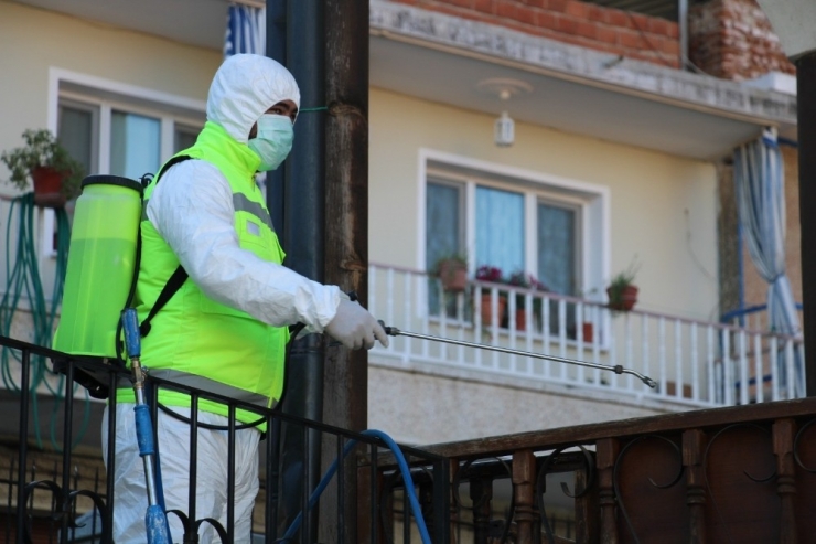 Koçarlı Belediyesi Dezenfekte Çalışmasını Sürdürüyor