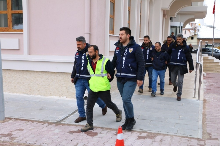 Alacak Verecek Kavgasında Yeğenini Öldürdü, Arkadaşını Ağır Yaraladı