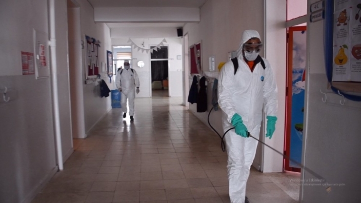 Kulu’da Okul Ve Camiler Dezenfekte Edildi