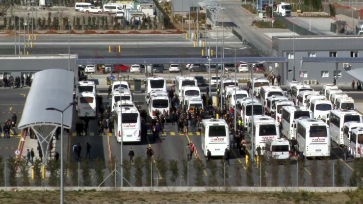 Avrupa’dan Gelen Vatandaşlar Yurtlara Yerleştirilmeye Başlandı