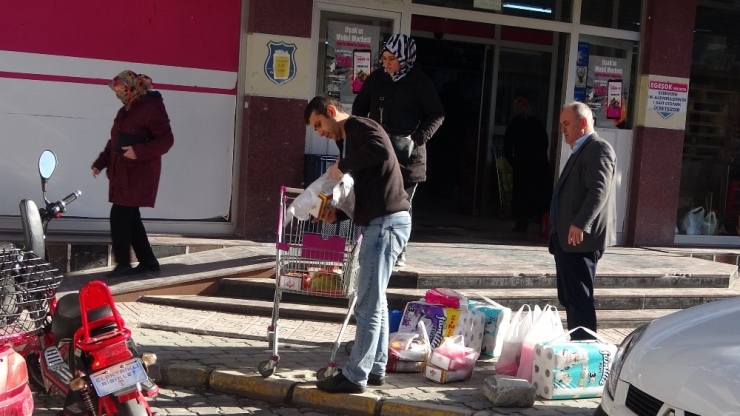 “Korona Virüsü” Kepenk Kapattırdı