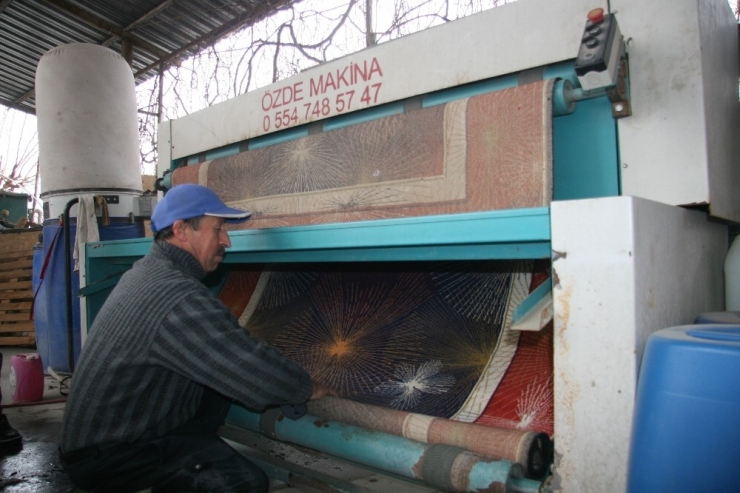 Korona Virüsü Nedeniyle Halı Yıkamacılarda Yoğunluk