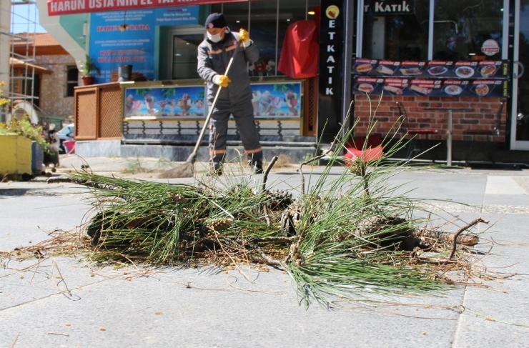 Muğla’da Fırtına Etkili Oluyor