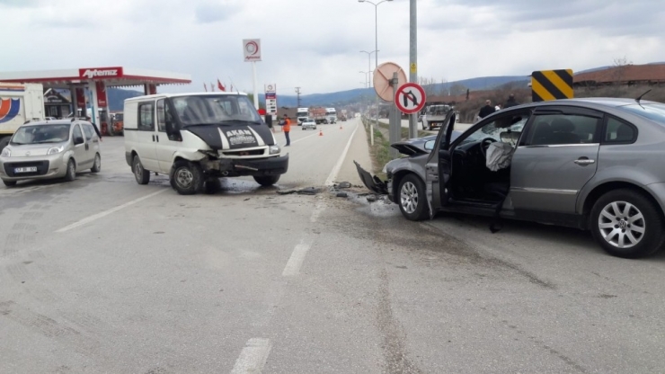 Sinop’ta Trafik Kazası: 6 Yaralı