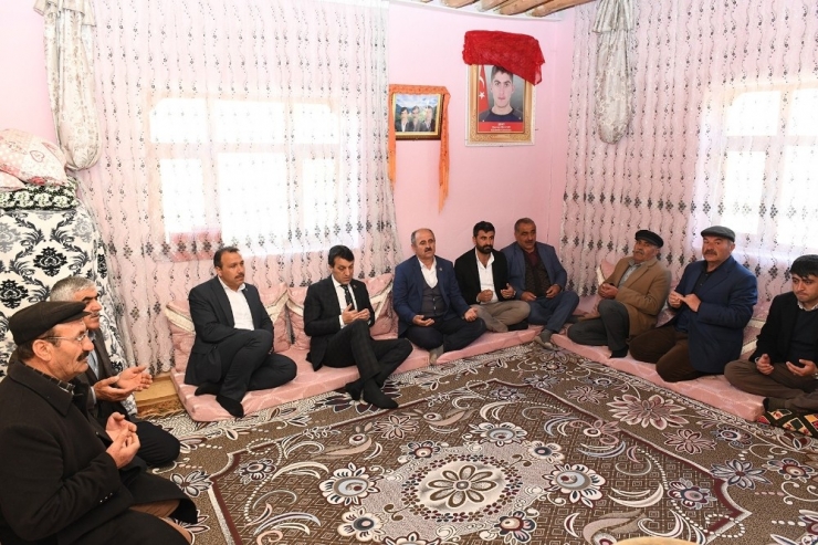 Başkan Şeylan’dan Şehit Aileleri Ve Yaralılara Ziyaret