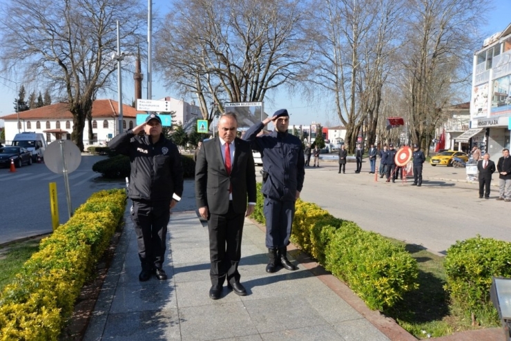 Hendek’te Şehitleri Anma Programı Gerçekleşti