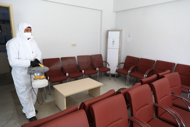 Büyükşehir’in Korona Virüs Mesaisi Devam Ediyor