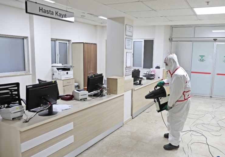 Akhisar Belediyesi, Virüslere Geçit Vermiyor