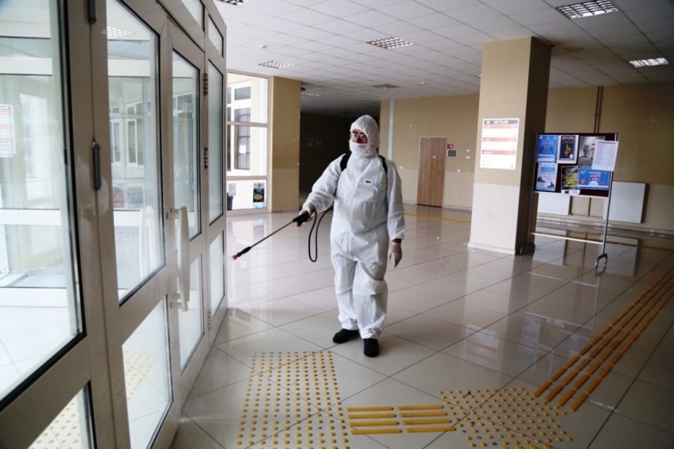 Asü’de Sterilizasyon Tedbirleri Titizlikle Uygulanıyor