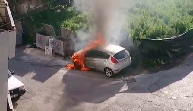 Antalya’da Otomobil Cayır Cayır Yandı