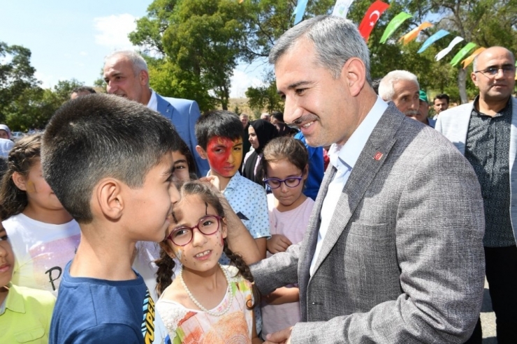 Türkiye’nin 81 İlindeki 81 Okula Kayısı Gönderilecek