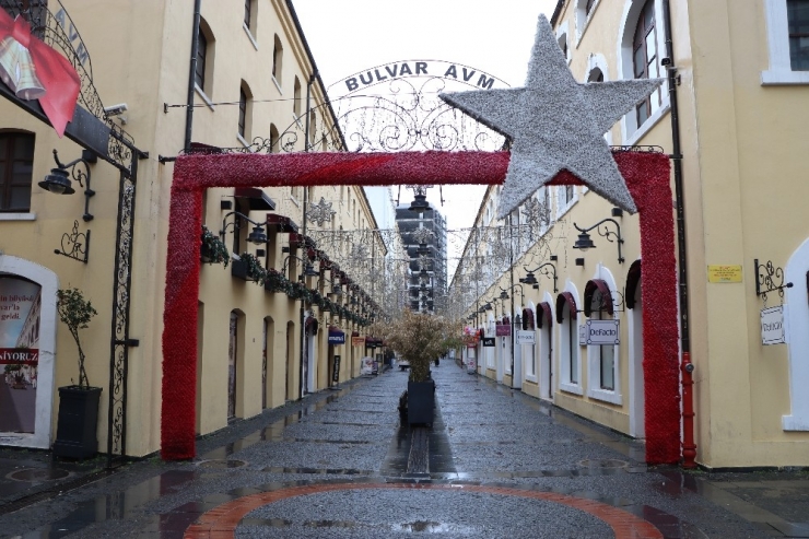 Samsun’da Cadde Ve Sokaklar Bomboş
