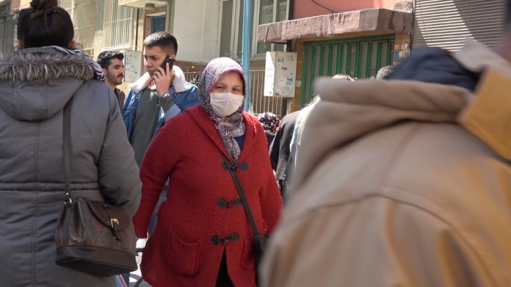 Denizli’de Korona Virüs Endişesi Semt Pazarlarını Da Vurdu