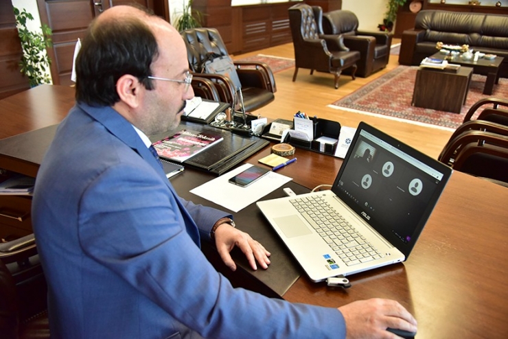 Etü’de Toplantılar Online Olarak Gerçekleştiriliyor