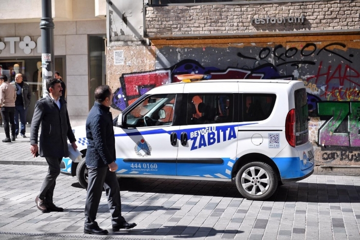 İstiklal Caddesi’nde İşletmelerde Korona Virüs Denetimi