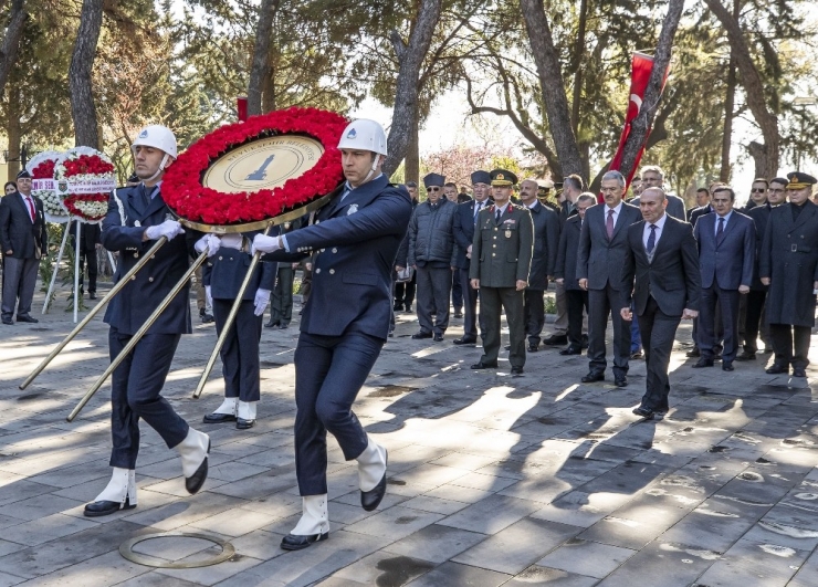 Çanakkale Şehitleri İçin İzmir’de Anma Töreni