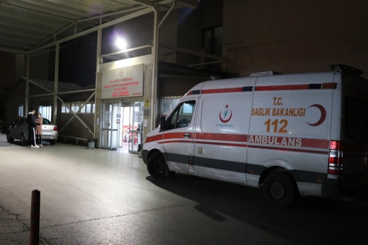 İzmir’de Ambulansın Çarptığı Çift Yaşamını Yitirdi