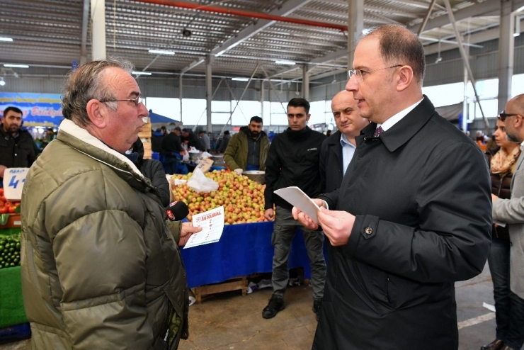 Başkan Çalık’tan Semt Pazarında Korona Virüs Bilgilendirmesi