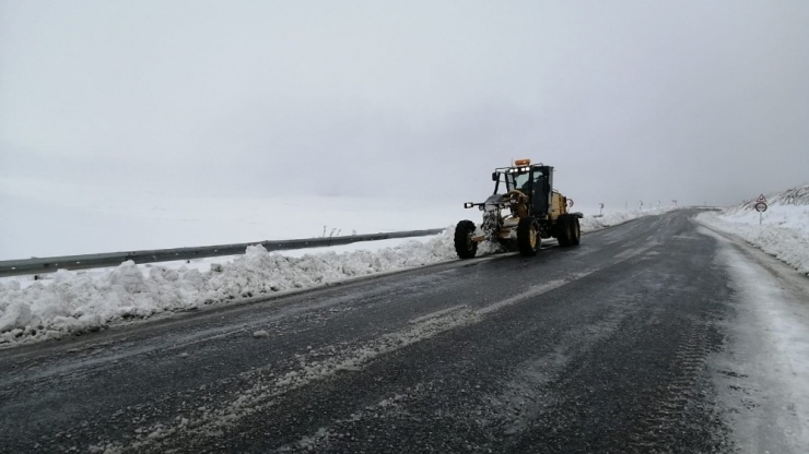 Van-hakkari Karayolu Ulaşıma Açıldı